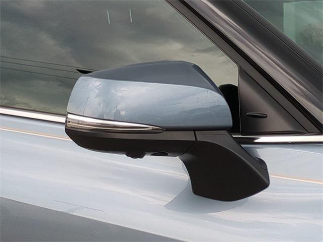 used 2024 Toyota Highlander car, priced at $44,999