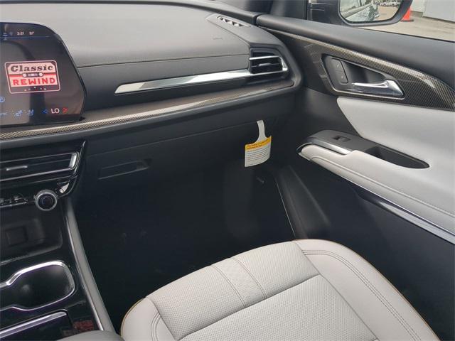 new 2025 Chevrolet Traverse car, priced at $55,095