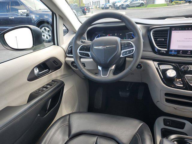 used 2023 Chrysler Pacifica Hybrid car, priced at $28,764