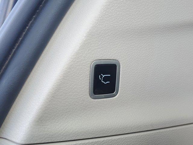 used 2023 Chrysler Pacifica Hybrid car, priced at $28,764