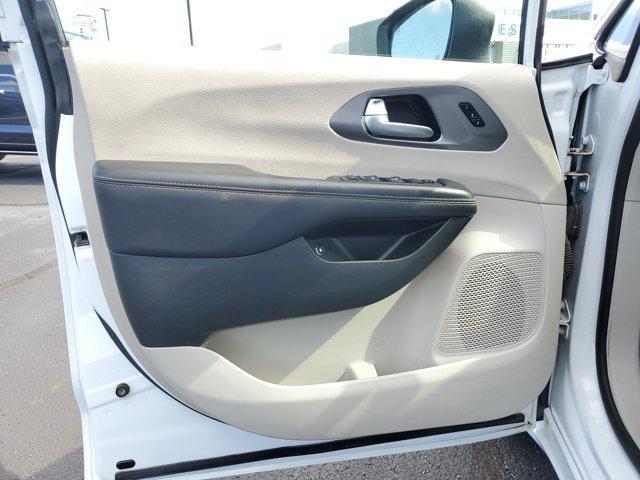 used 2023 Chrysler Pacifica Hybrid car, priced at $28,764