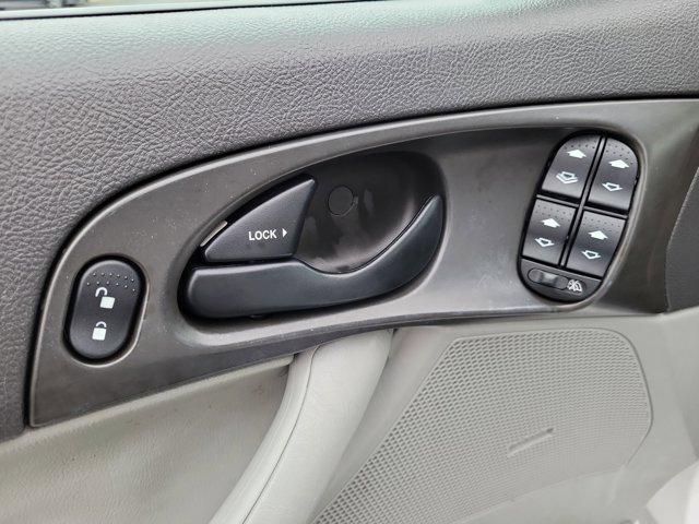 used 2007 Ford Focus car, priced at $4,000