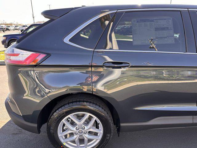 new 2024 Ford Edge car, priced at $38,701