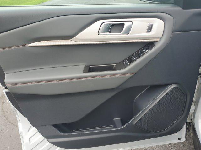 new 2025 Ford Explorer car, priced at $46,934