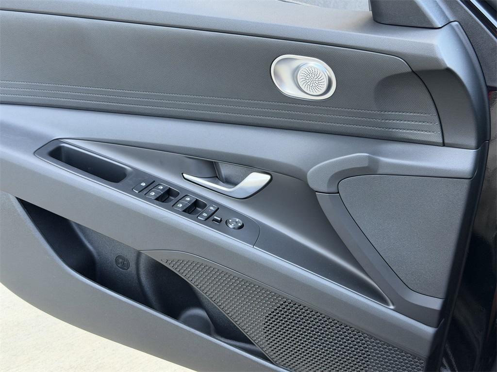 new 2025 Hyundai Elantra car, priced at $19,991