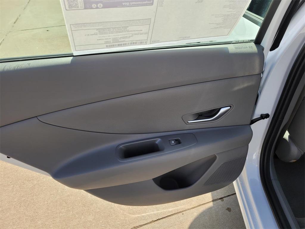 new 2025 Hyundai Elantra car, priced at $19,999