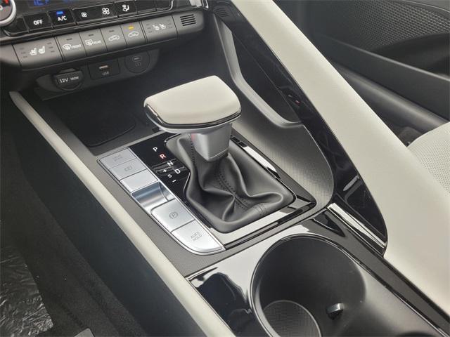 new 2025 Hyundai Elantra car, priced at $27,336