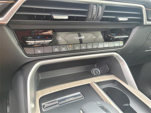 new 2025 Mazda CX-90 car, priced at $40,376
