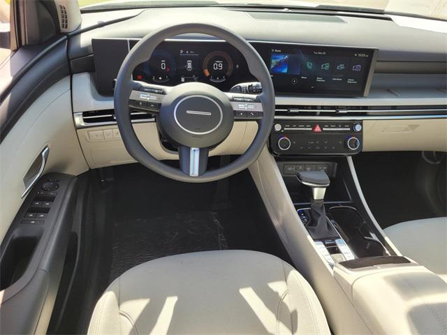 new 2025 Hyundai Tucson car, priced at $30,638