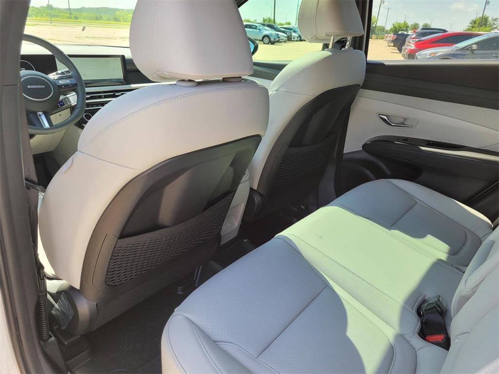 new 2025 Hyundai TUCSON Hybrid car, priced at $42,610