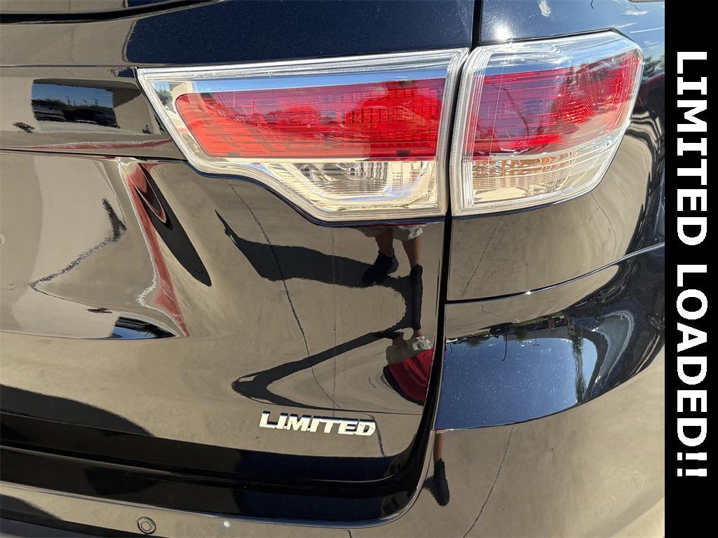 used 2015 Toyota Highlander car, priced at $15,895