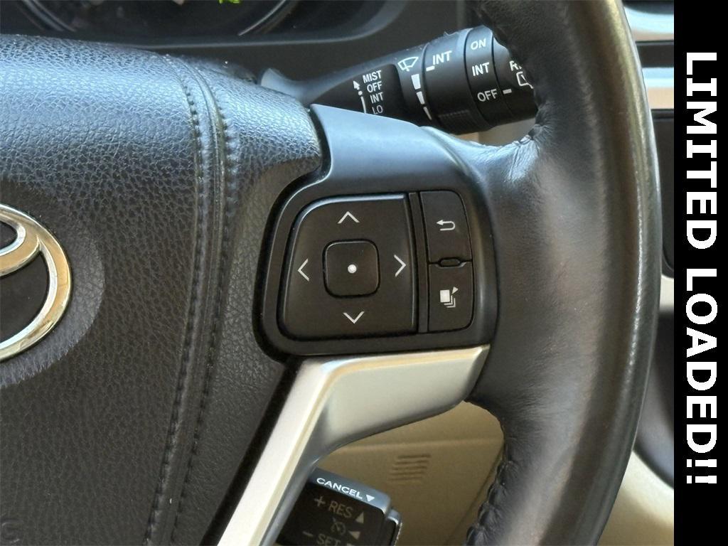 used 2015 Toyota Highlander car, priced at $15,895
