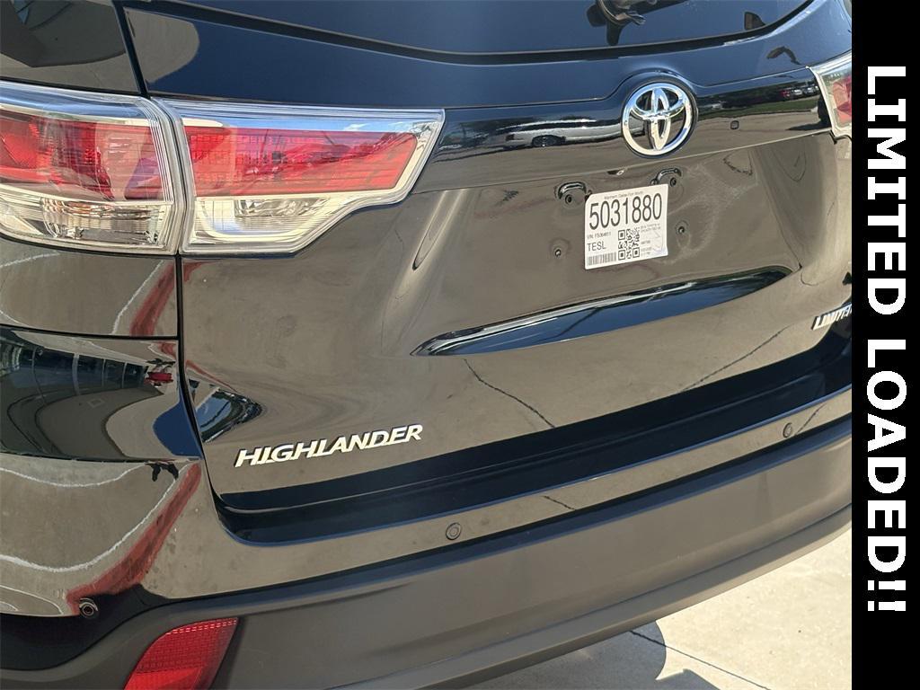used 2015 Toyota Highlander car, priced at $15,895