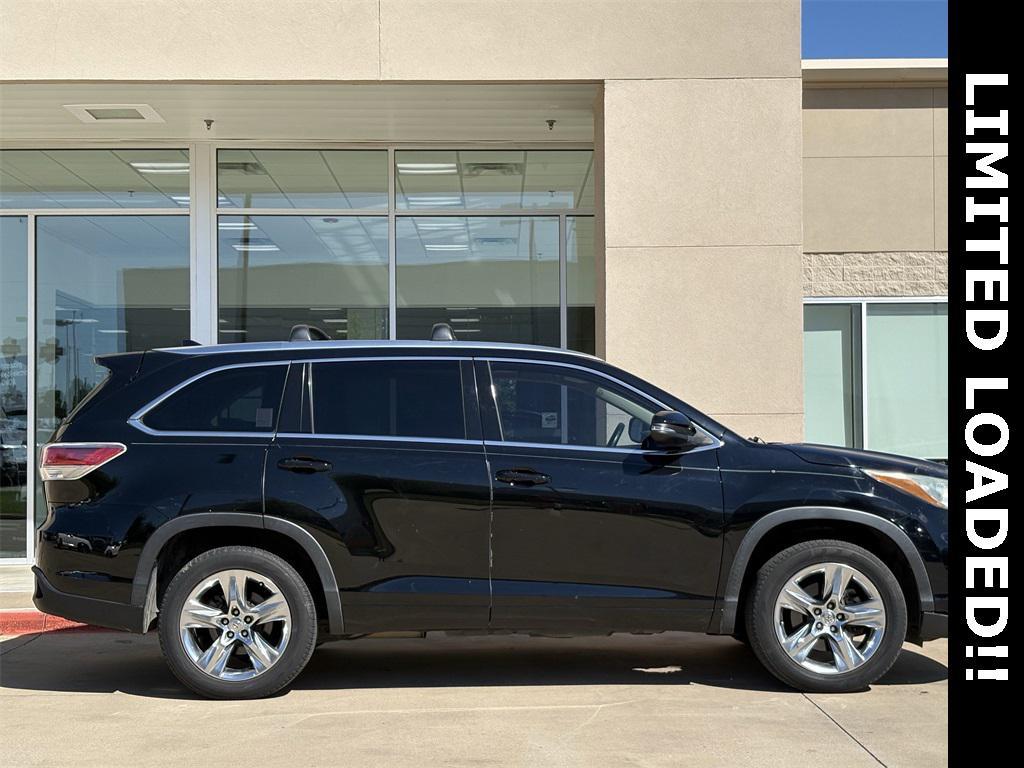 used 2015 Toyota Highlander car, priced at $15,895