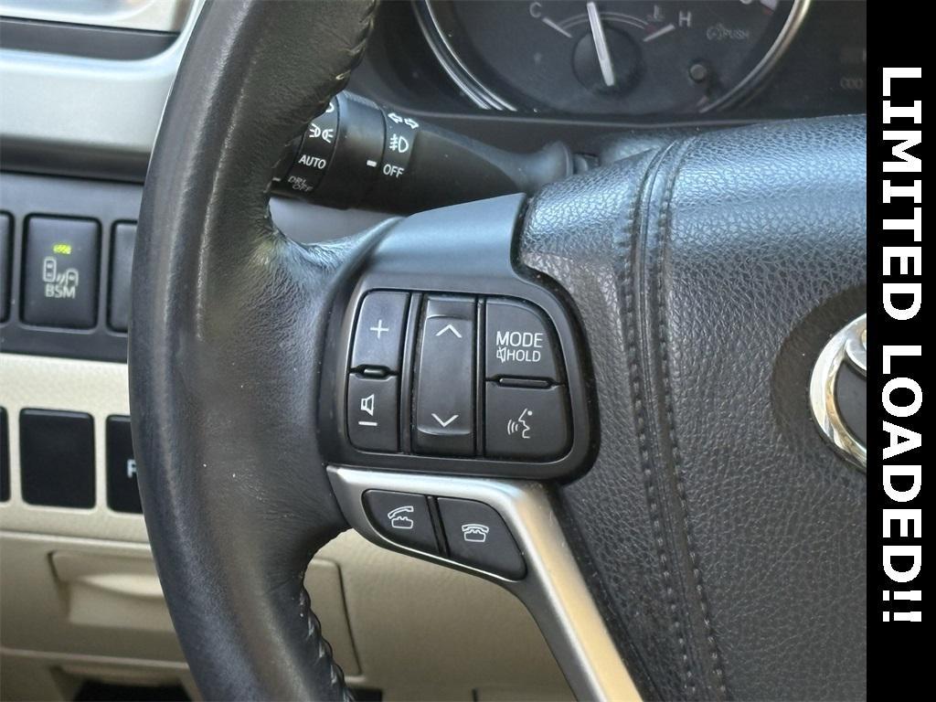 used 2015 Toyota Highlander car, priced at $15,895