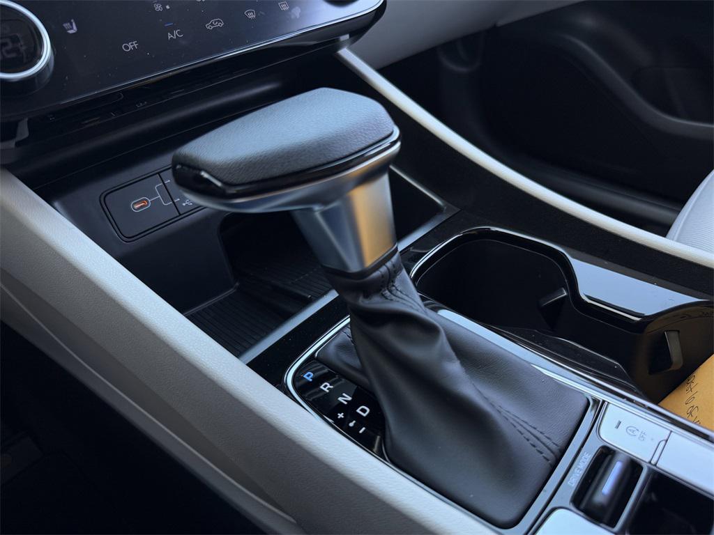 new 2025 Hyundai Tucson car, priced at $27,082