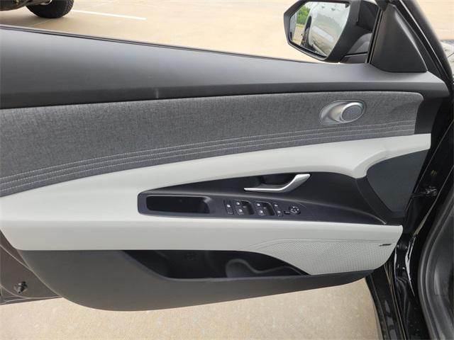new 2025 Hyundai Elantra car, priced at $25,596