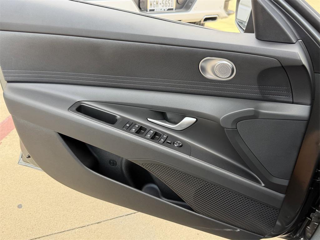 new 2025 Hyundai Elantra car, priced at $19,691