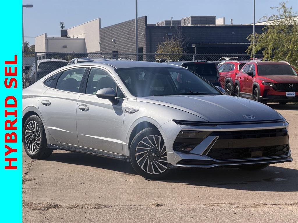 used 2024 Hyundai Sonata Hybrid car, priced at $22,392