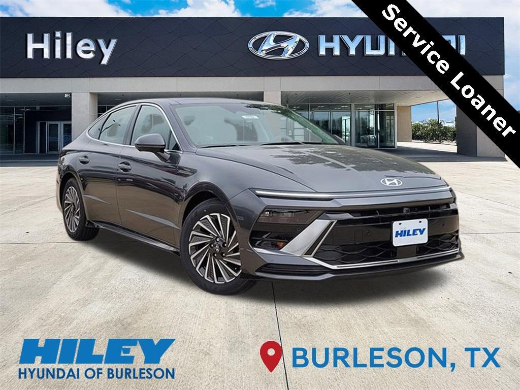 new 2025 Hyundai Sonata Hybrid car, priced at $32,999