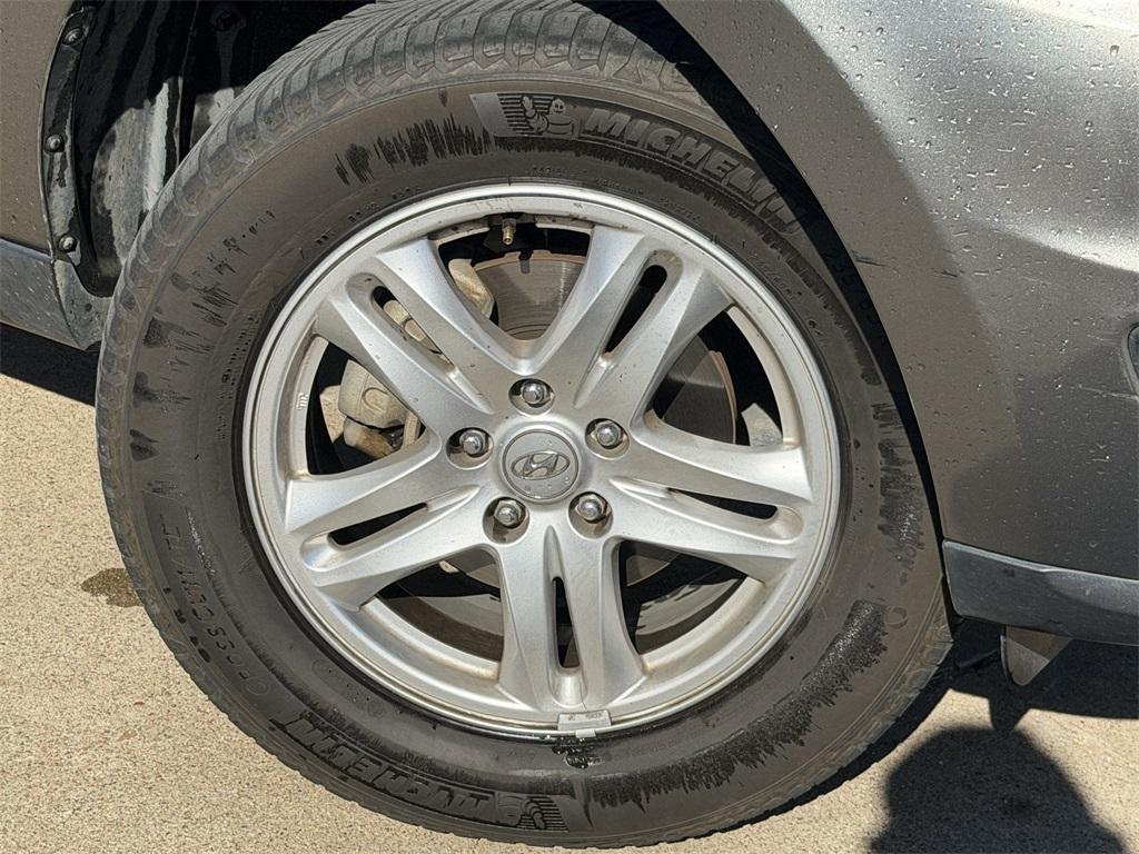 used 2011 Hyundai Santa Fe car, priced at $6,591