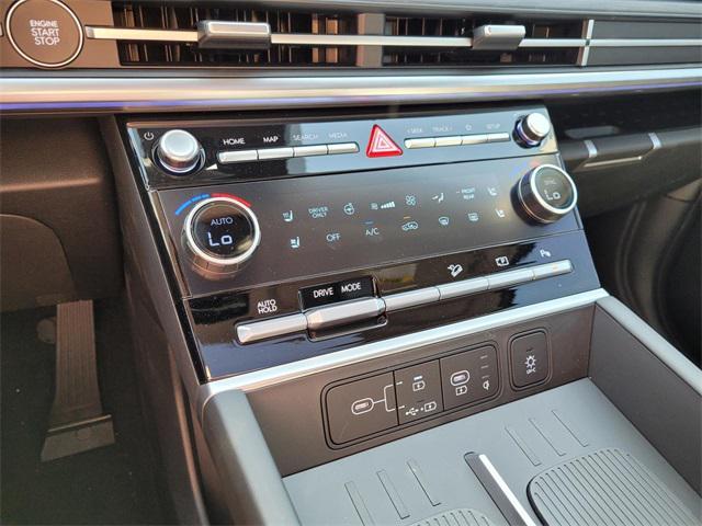 new 2025 Hyundai Santa Fe car, priced at $42,690