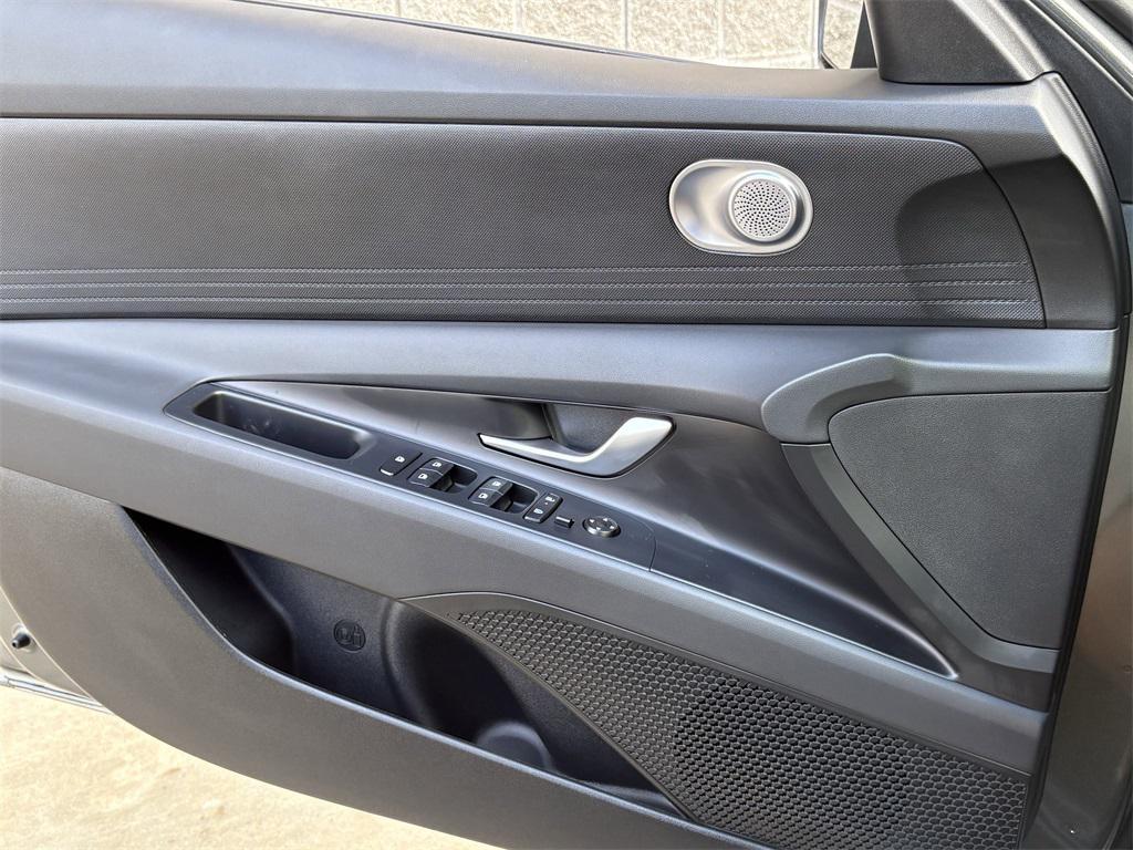 new 2025 Hyundai Elantra car, priced at $19,691