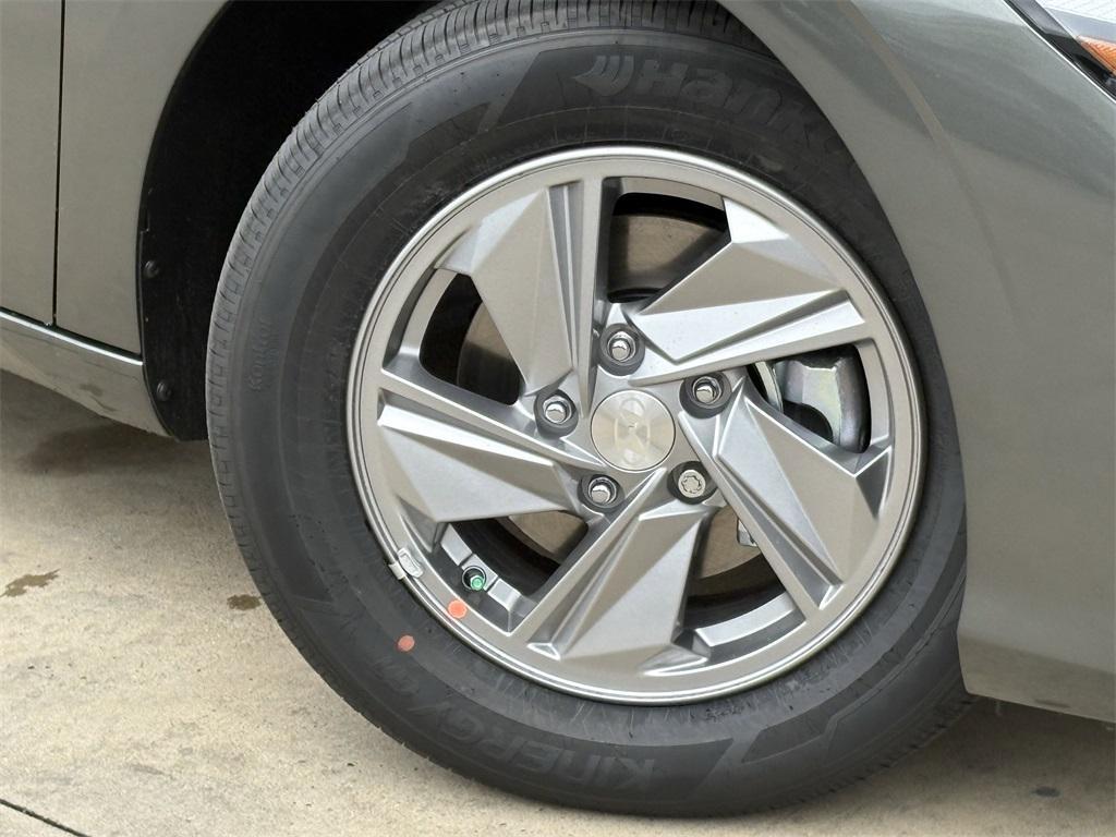 new 2025 Hyundai Elantra car, priced at $19,691