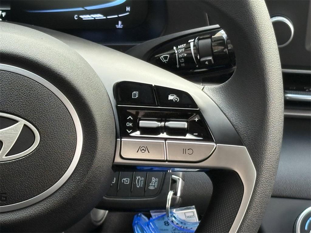 new 2025 Hyundai Elantra car, priced at $19,691