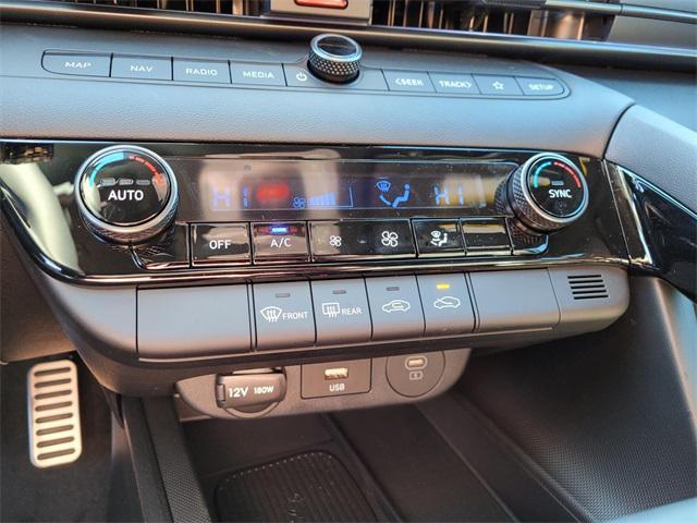 new 2025 Hyundai Elantra car, priced at $26,097