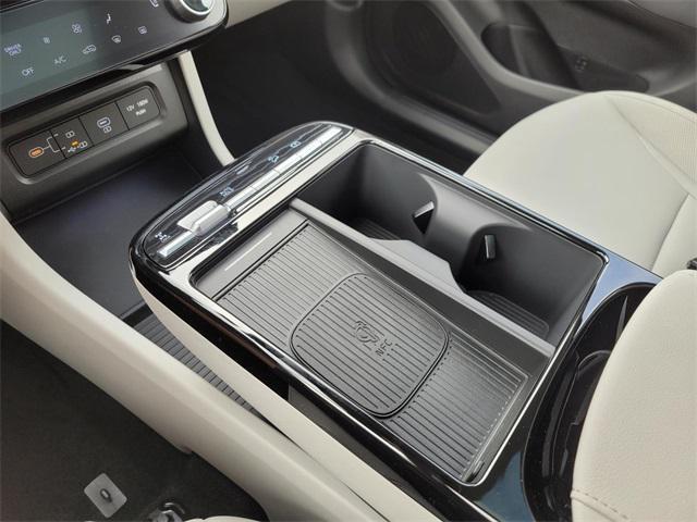 new 2025 Hyundai TUCSON Hybrid car, priced at $37,185