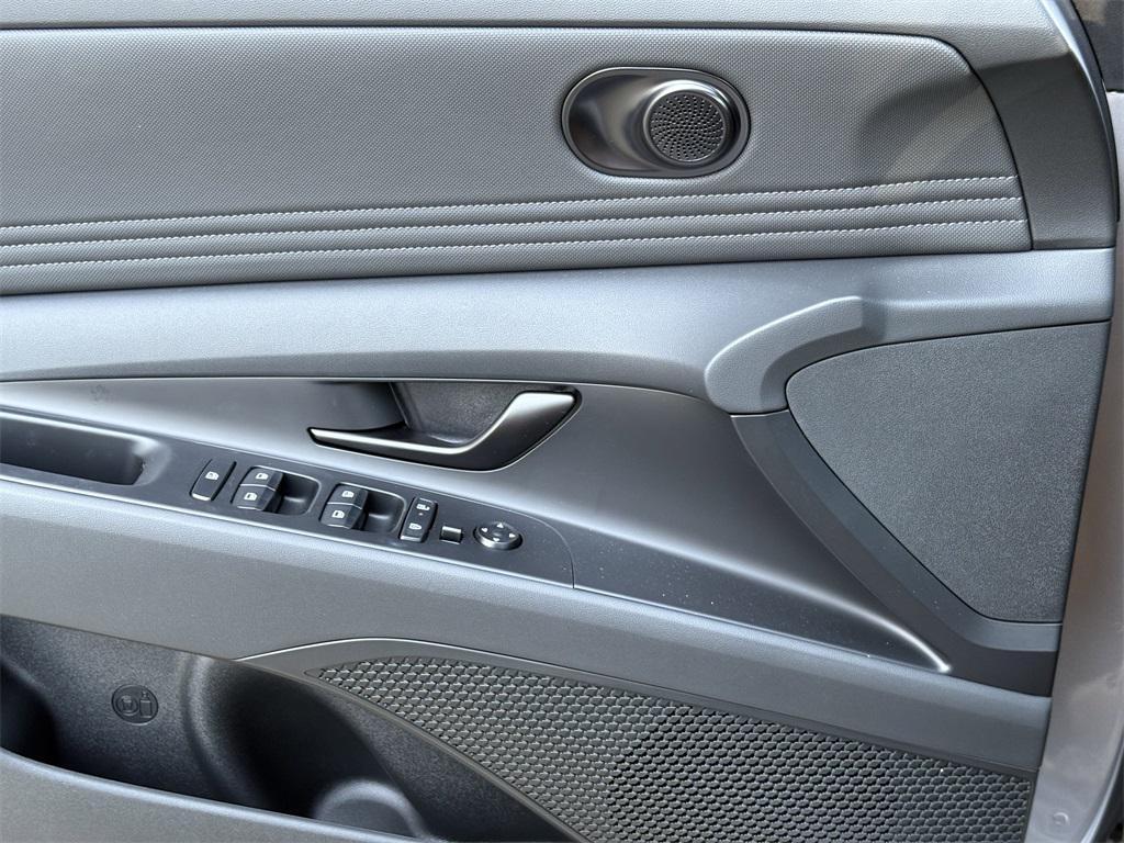 new 2025 Hyundai Elantra car, priced at $19,991
