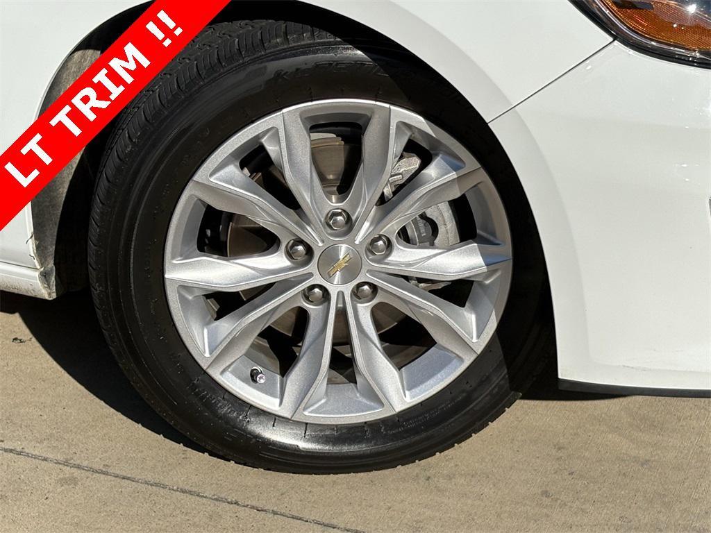 used 2022 Chevrolet Malibu car, priced at $13,895