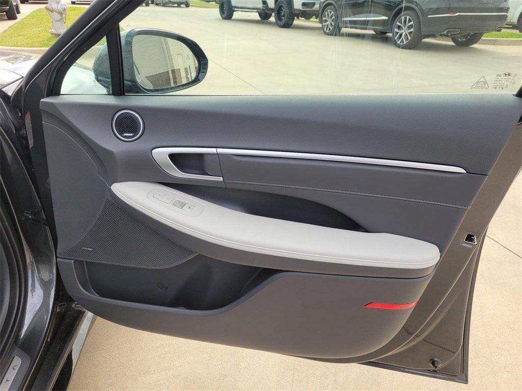 new 2025 Hyundai Sonata Hybrid car, priced at $33,891