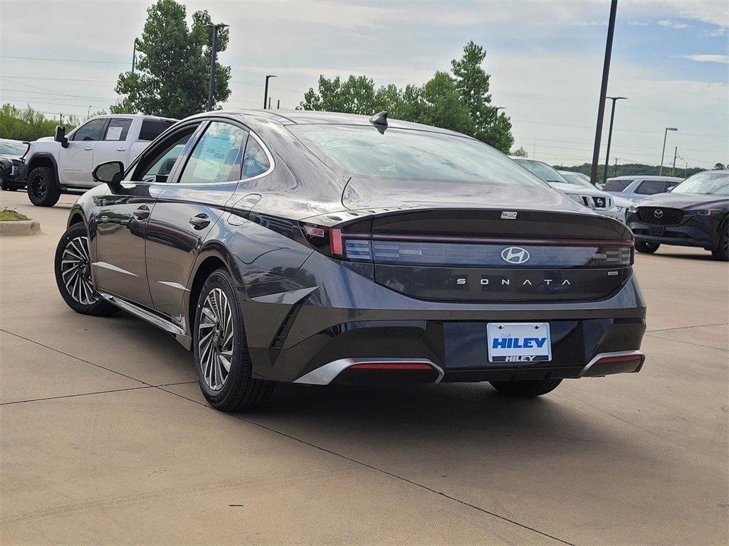new 2025 Hyundai Sonata Hybrid car, priced at $33,891