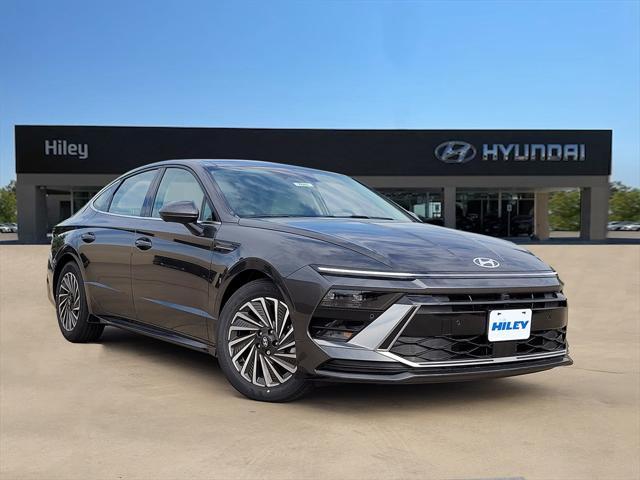 new 2025 Hyundai Sonata Hybrid car, priced at $37,980