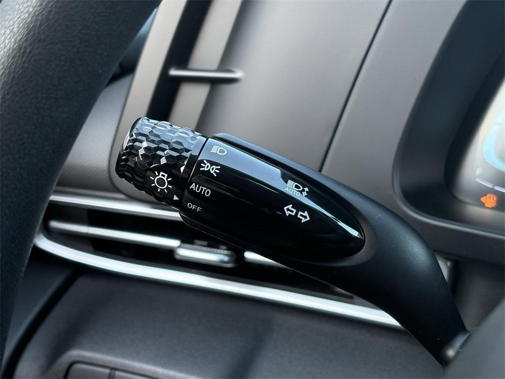 new 2025 Hyundai Elantra car, priced at $19,691