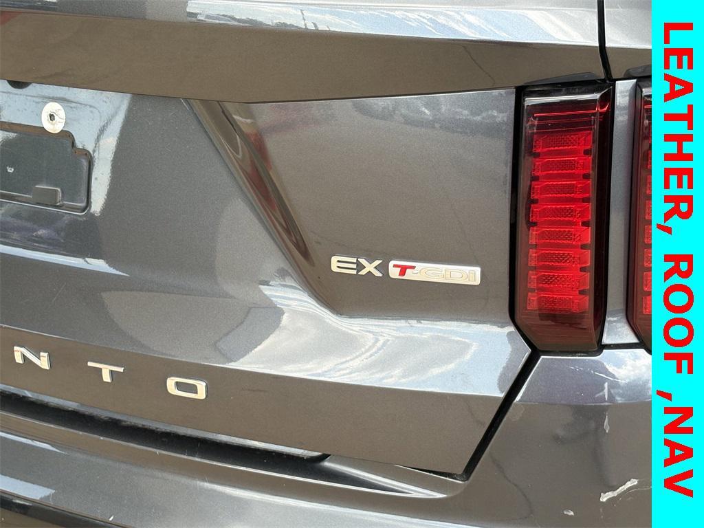 used 2021 Kia Sorento car, priced at $18,292