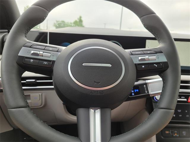 new 2025 Hyundai TUCSON Hybrid car, priced at $41,904