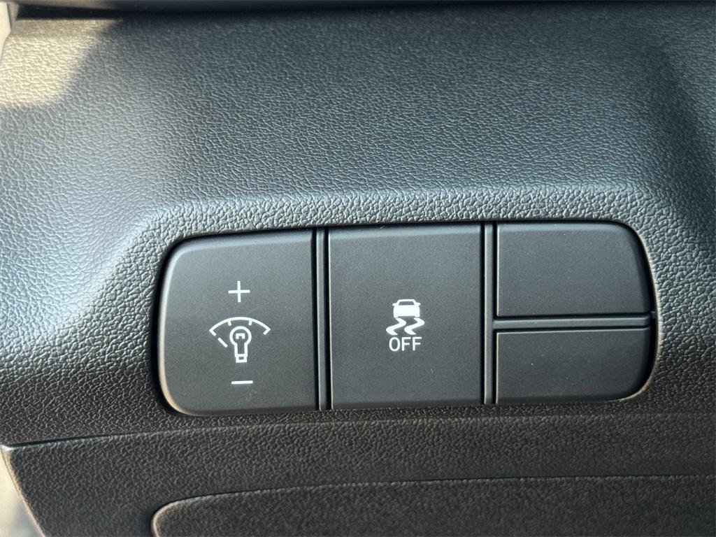 new 2025 Hyundai Elantra car, priced at $20,691