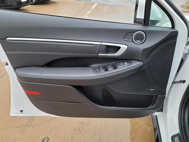 new 2025 Hyundai Sonata Hybrid car, priced at $35,487
