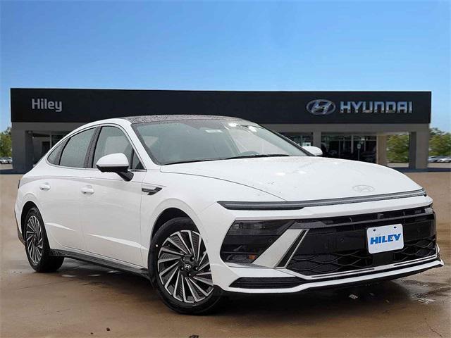 new 2025 Hyundai Sonata Hybrid car, priced at $35,987