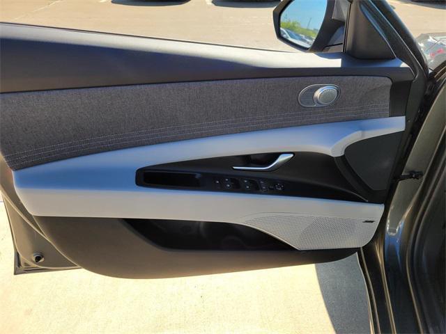 new 2025 Hyundai Elantra car, priced at $29,095