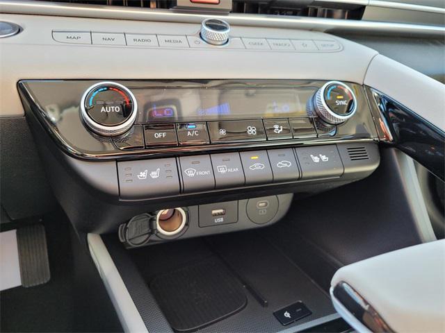 new 2025 Hyundai Elantra car, priced at $29,095