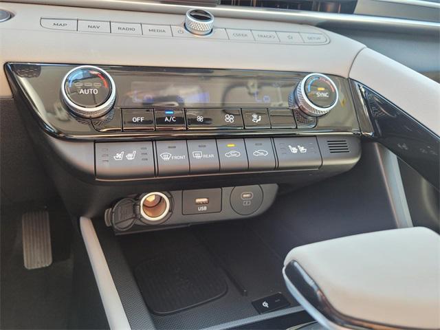 new 2025 Hyundai Elantra car, priced at $29,310
