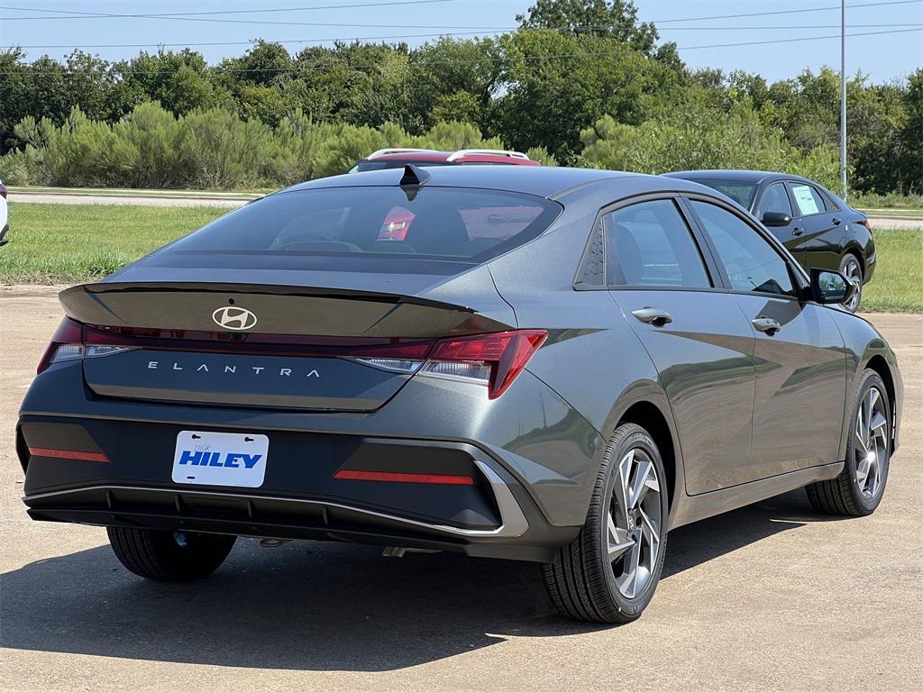new 2025 Hyundai Elantra car, priced at $19,999