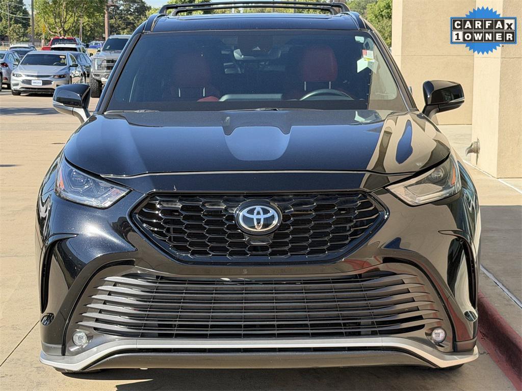 used 2022 Toyota Highlander car, priced at $31,578