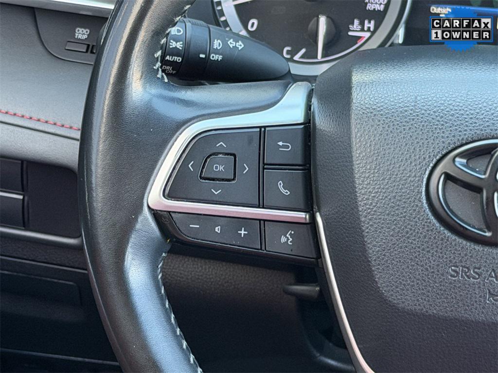 used 2022 Toyota Highlander car, priced at $31,578