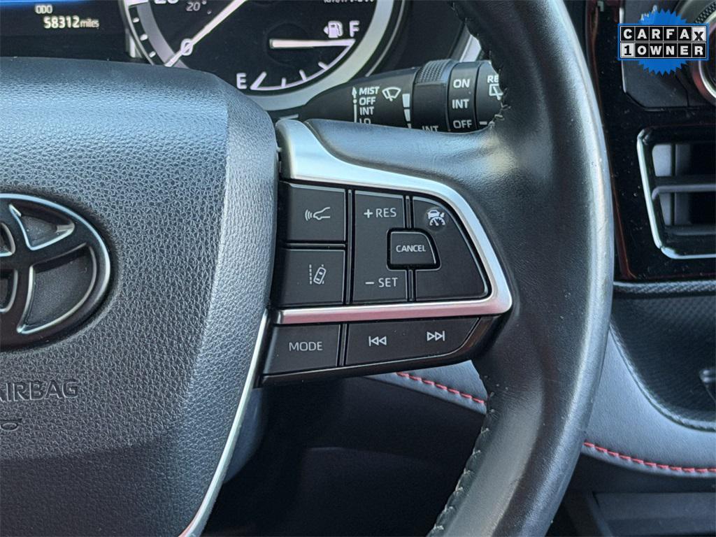 used 2022 Toyota Highlander car, priced at $31,578