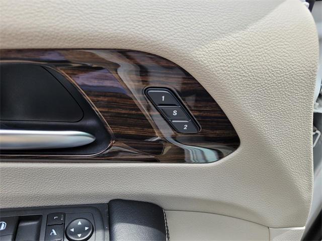 used 2022 Chrysler Pacifica Hybrid car, priced at $27,800
